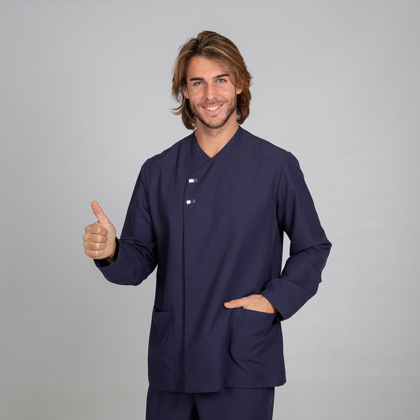 CHAQUETA MICROFIBRA SANIDAD CON BOTONES
