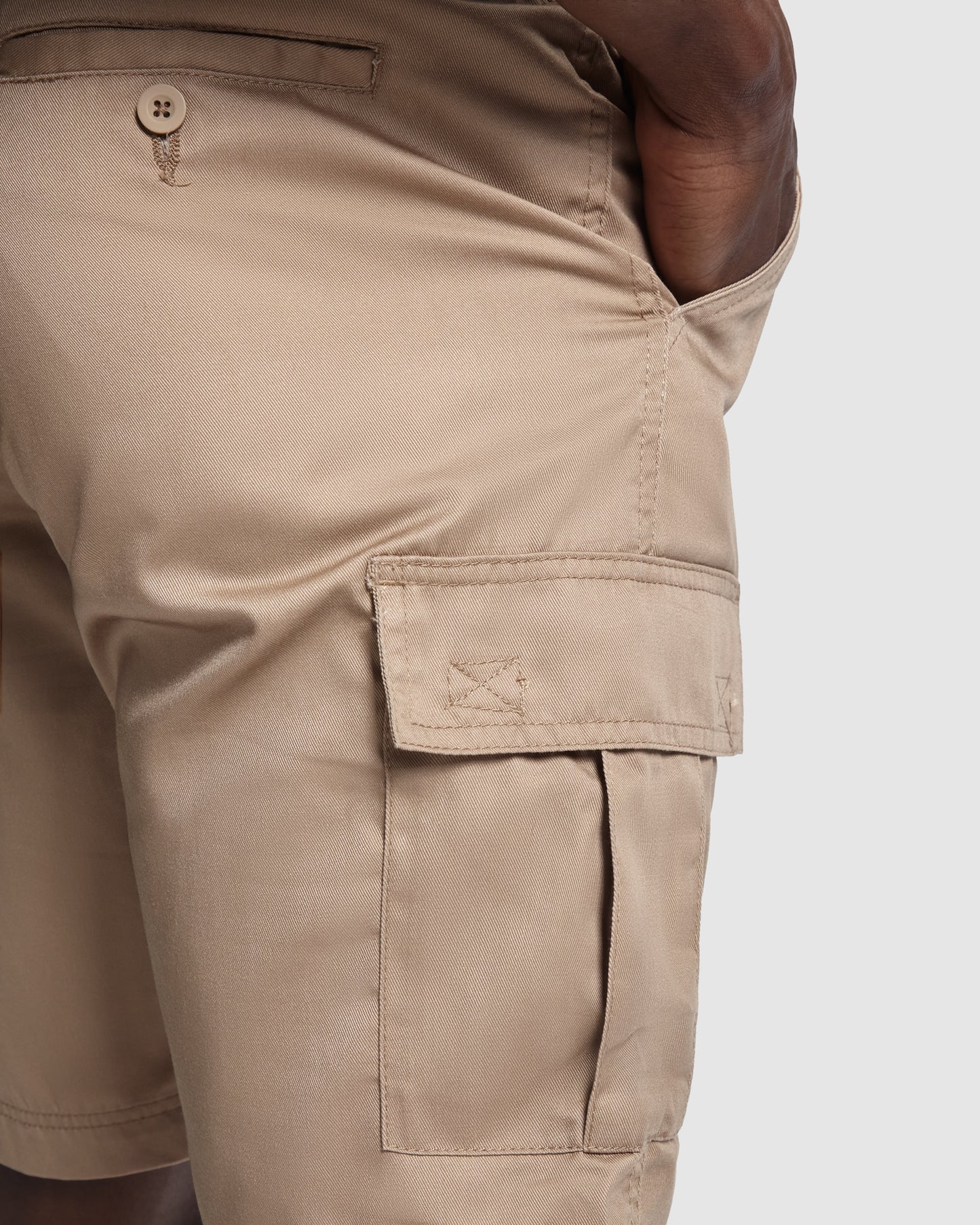 PANTALÓN CORTO MULTIBOLSILLOS ARMOUR