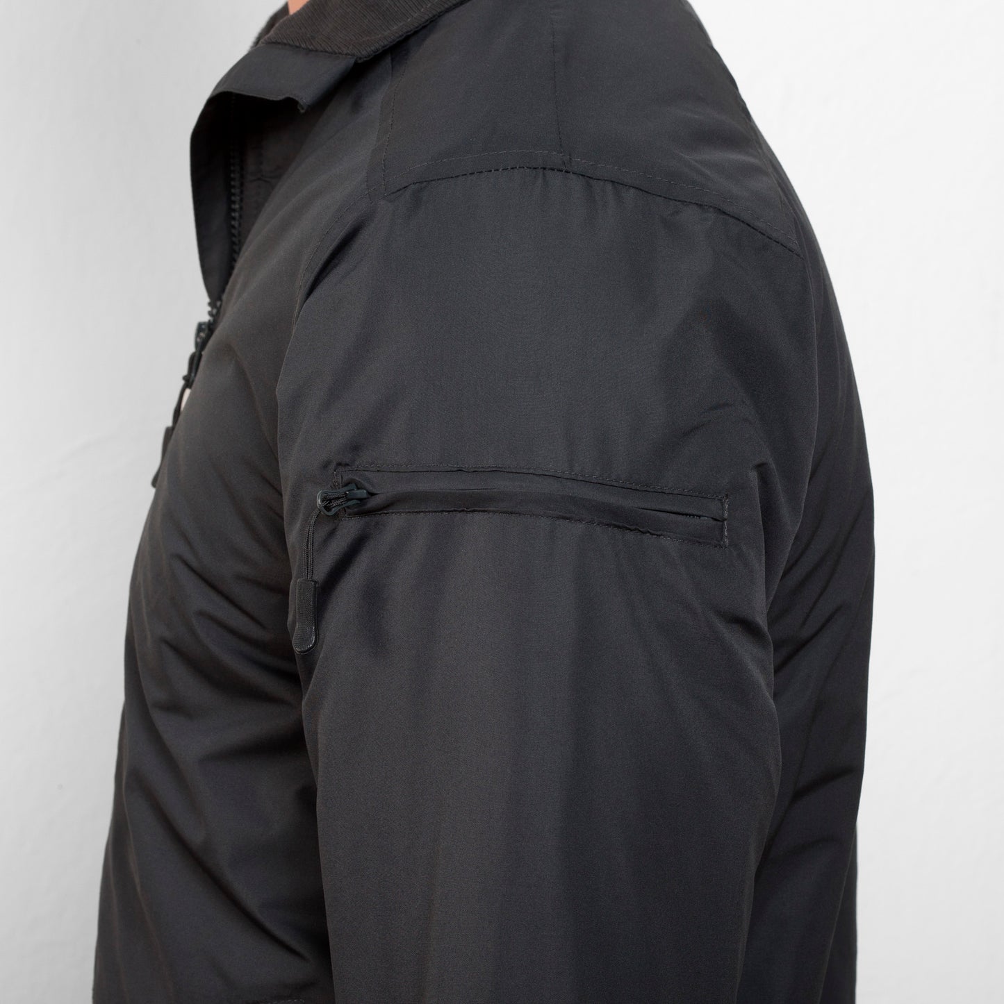 CHAQUETA ACOLCHADA TEJIDO RESISTENTE